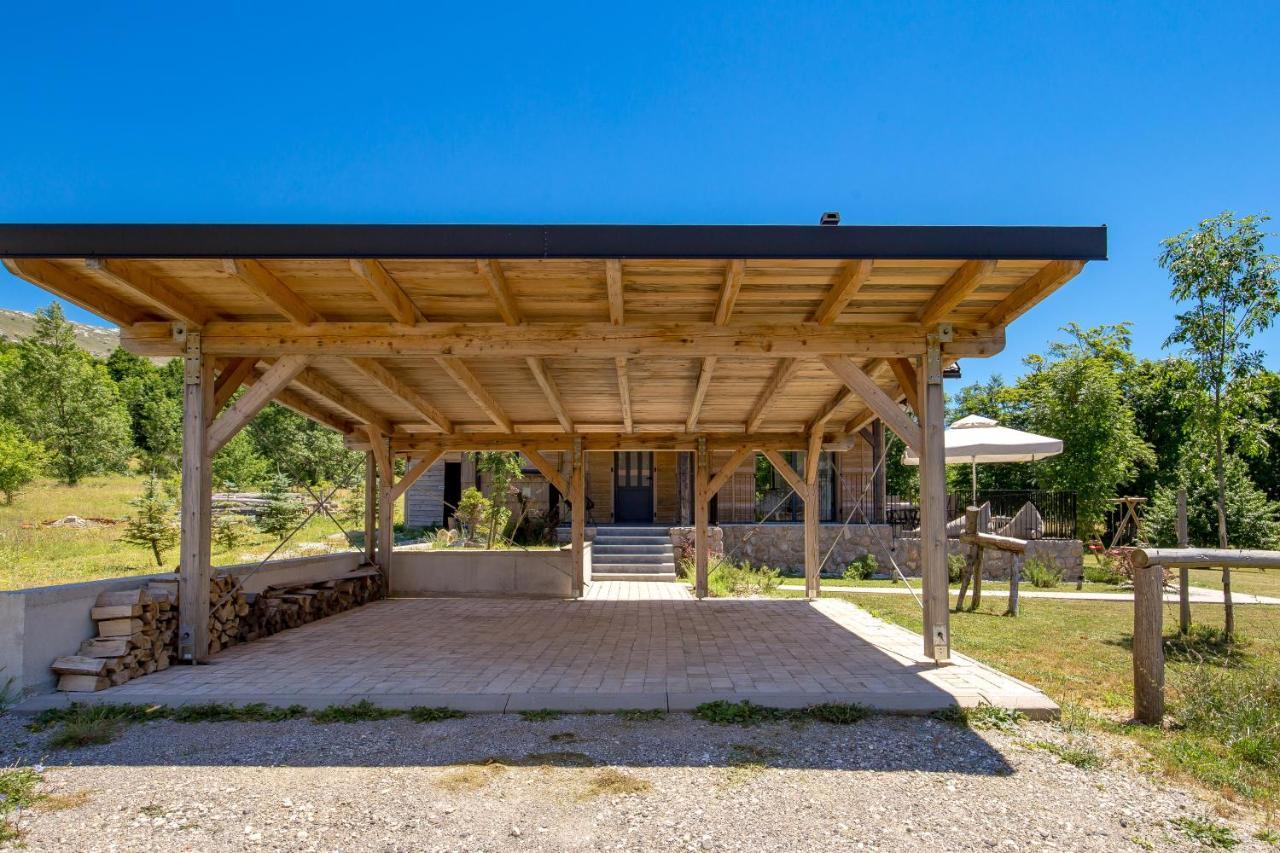 Modern Alpine Monsalbius Chalet Baske Ostarije Exterior foto