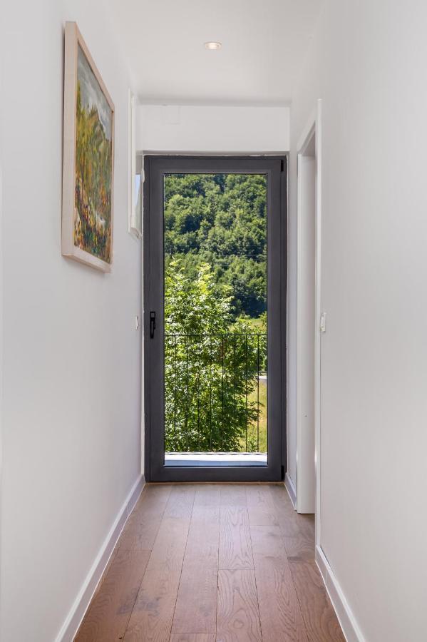 Modern Alpine Monsalbius Chalet Baske Ostarije Exterior foto